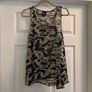 Bobeau Black/White Flowy Floral Sleeveless Top